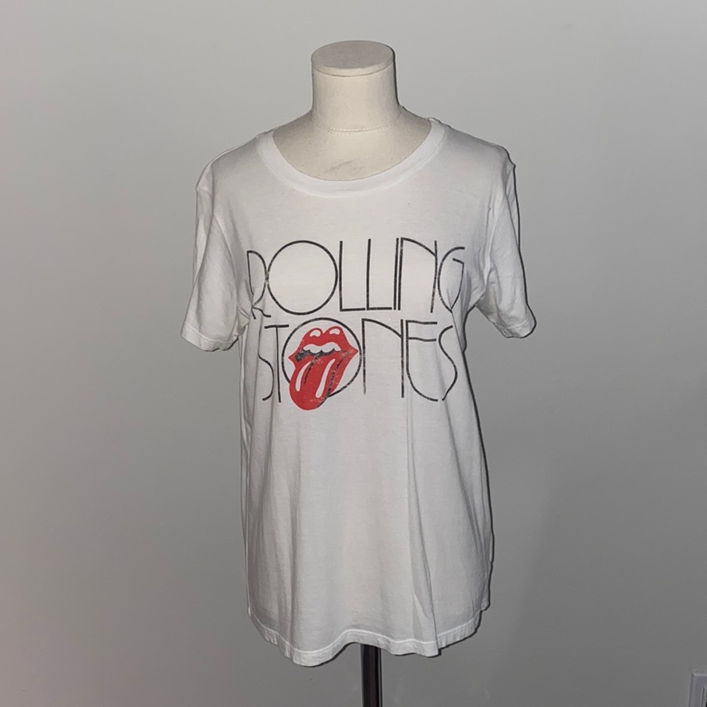 White graphic tee.